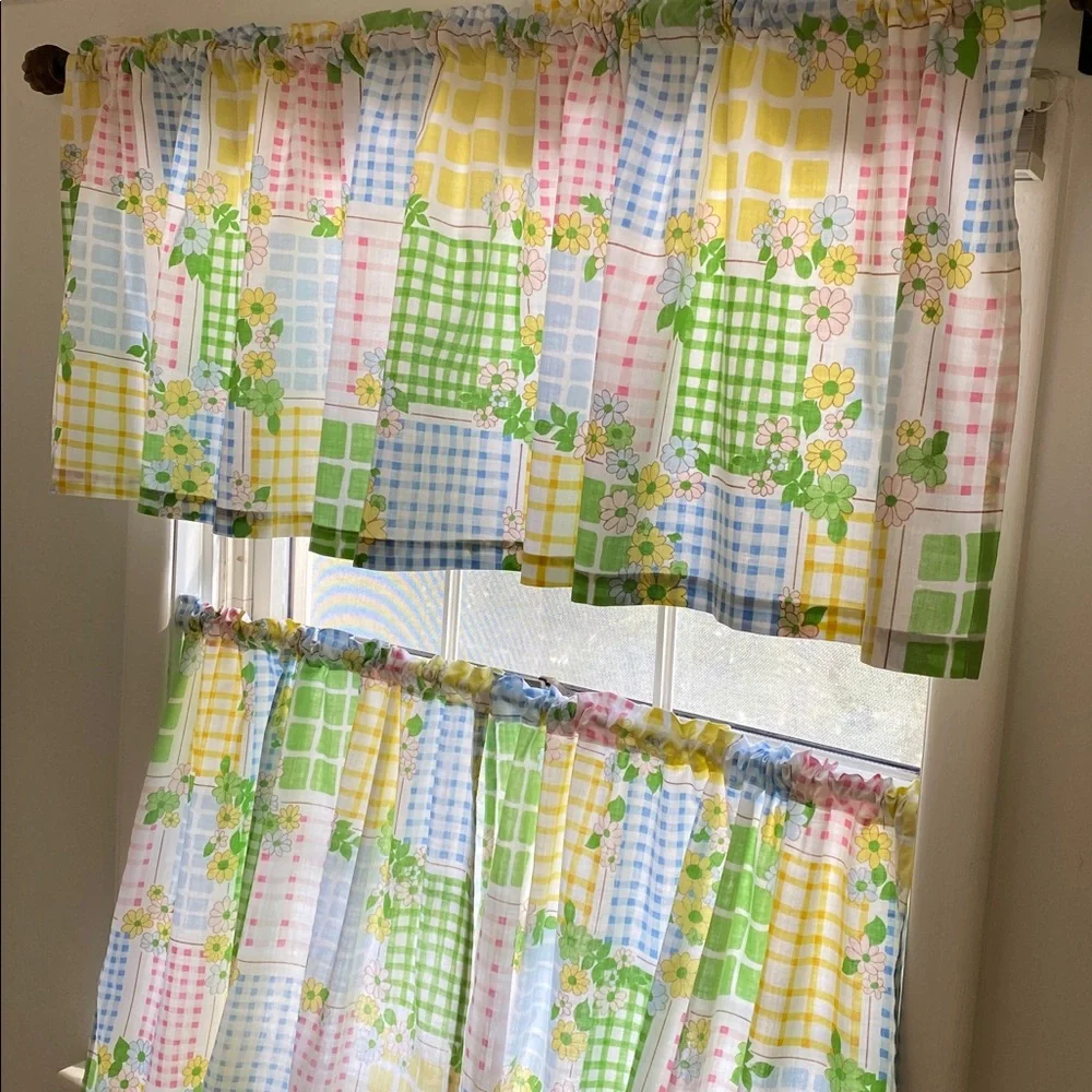 VTG Restyled Bedsheet Café Curtains